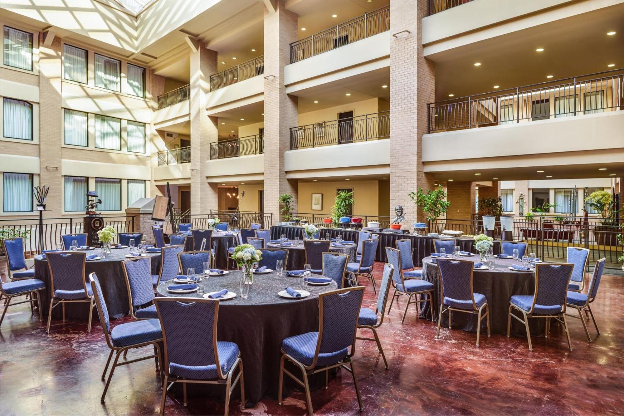 Renaissance New Orleans Arts Warehouse District Hotel Extérieur photo