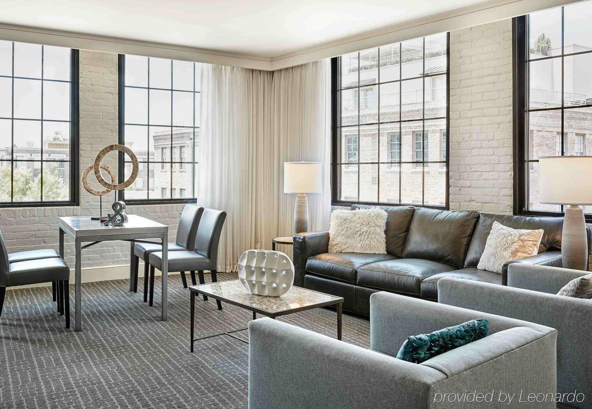 Renaissance New Orleans Arts Warehouse District Hotel Extérieur photo